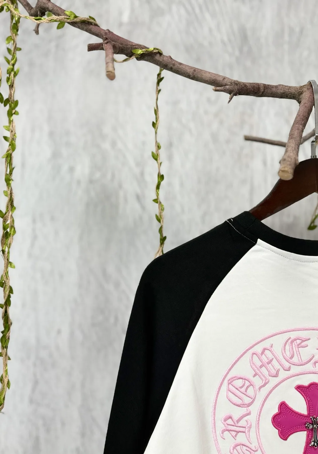 ：F Chrome hearts ， Breathable ， 。 ， ， 。 ， ， ； ， 。 ， ， ， Quality， Premium 。 ， ， Same Style ， ， ， ， Same Style。 ：Black White Size：S-XL